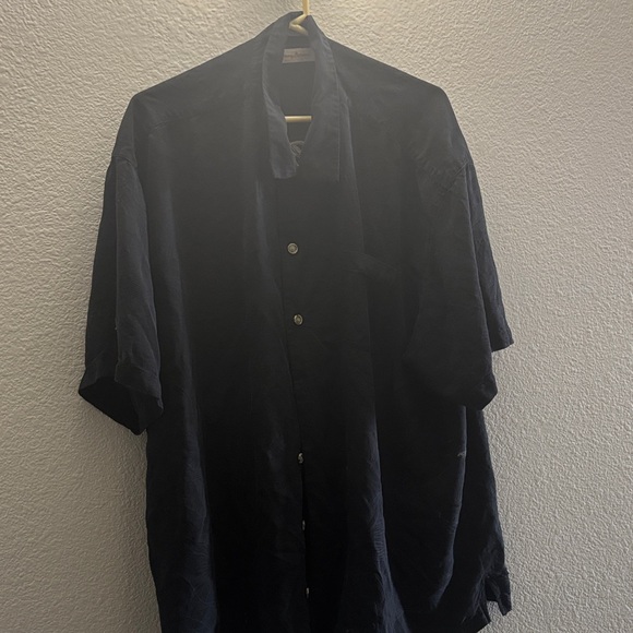 Tommy Bahama Other - Tommy Bahama Black Shirt with Wine Glass Design